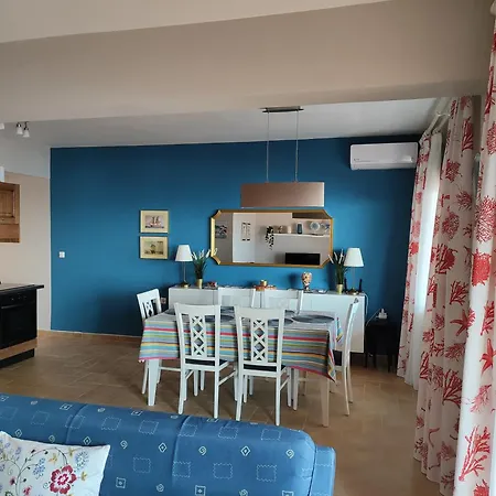 Navy Blue Apartman Néa Szkióni