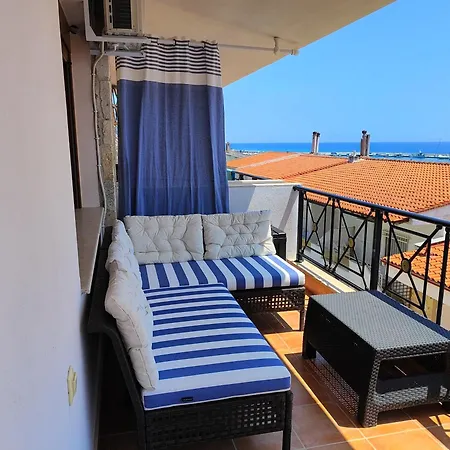 Navy Blue * نيا سكيوني