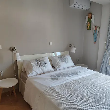 Navy Blue * نيا سكيوني