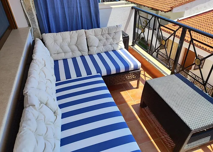 Navy Blue Daire *